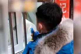 陕西5岁萌娃赠医护人员棒棒糖：谢谢你保护我视频封面