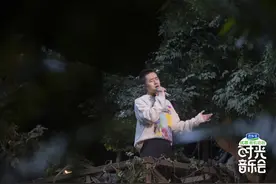 爆火的《漠河舞厅》，还与这位歌手有关？图片