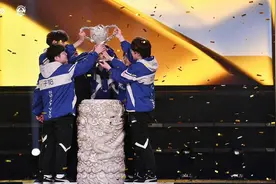 KPL封面观察｜武汉eStarPro拿到KPL“绝版”秋季赛冠军 主帅SK打破“捡号”论图片