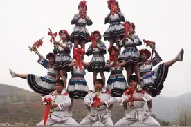 毕节市民族团结进步创建主题和标识发布图片