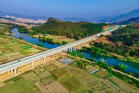 车辆进出广东更便捷 二广高速连州连接线建成通车图片