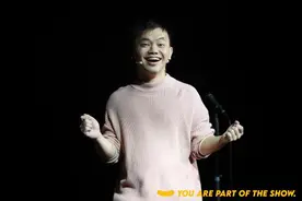脱口秀演员小佳：不好笑才是最大的缺陷图片