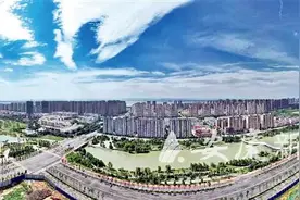 安庆：2021，致敬奔跑的你图片