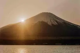 晚安心语：愿你好运常伴，岁岁平安图片