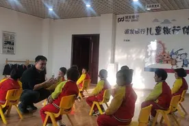 智力援疆｜开儿童银行、建助学金、种14亩雪菊……浦发银行多举措助推乡村振兴图片