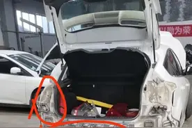 员工挪车撞坏客户保养车欲隐瞒，4S店：更换配件并将三倍赔偿图片