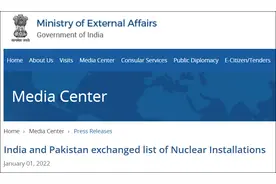 印巴新年互换囚犯与核设施清单图片
