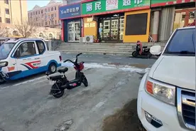 问政山东 | 小板凳占着大车位 公共资源如何更好便民？威海：管理加服务 提升精致度图片