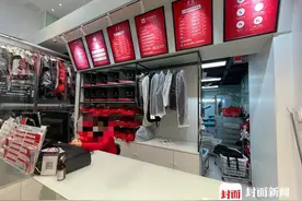 云投诉｜价值3万衣服在洗衣店洗掉色 商家：衣服还能穿 赔偿5000元洗衣卡图片