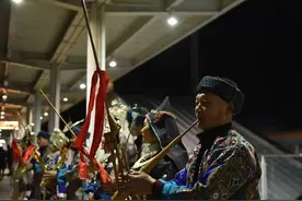 贵州榕江站迎来深圳北始发直达高铁列车图片