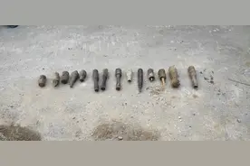 安徽濉溪村民盖房、种地时发现多枚炮弹 警方联合部门将其爆破图片