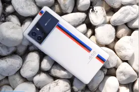 iQOO 9上手体验：好看又能打的全能直屏旗舰图片