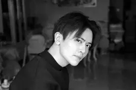 《庆余年》《风起洛阳》《雪中悍刀行》……这位皇子专业户，还演唱了奥运会主题曲《我和你》图片