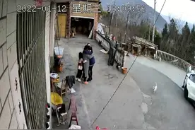 长沙媳妇3年没回四川，突然出现在爸妈面前，笑着笑着就哭了图片