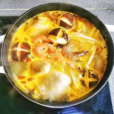 花胶煲鸡汤用什么锅 花胶炖鸡用什么鸡