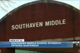 美国家长怒了：给女生发“塑身内衣”，这是什么学校？图片