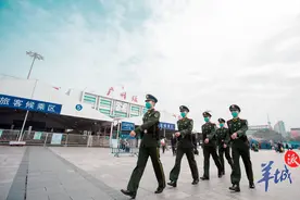 「图集」春运首日，广东武警官兵坚守执勤一线图片