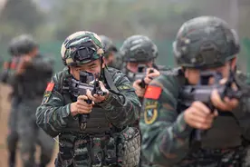 砺精兵！广西武警官兵燃情开训图片