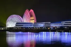 珠海男子手机落在出租车上付了100元钱才拿回！自己反而被抓图片