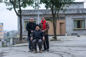 遵义大哥寻亲33年，抖音红人发视频助力，耗时两天即找到1000多公里外的弟弟图片