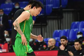 篮球——CBA第二阶段：辽宁本钢不敌新疆伊力王酒图片