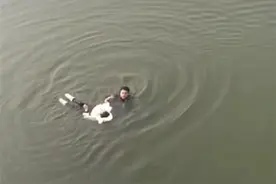 亳州青年勇救落水女子！全网点赞的“黑衣侠”找到了图片