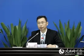 广州市原市长温国辉当选广东省政协副主席图片