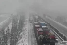 因降雪河南多条高速管制中！京港澳高速新郑段，咋还堵车？图片