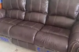 在青岛尚品宅配购买的沙发 用了一年多就起皮图片