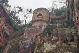 为乐山大佛“把脉”图片