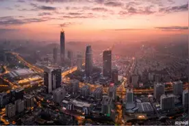 会师“万亿GDP俱乐部”后，挑战才刚开始 东莞佛山竞争“广东第三城”图片