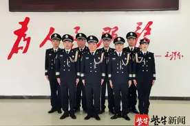 徐州“最美警察”刘青｜调解纠纷、打击犯罪的多面手 被群众亲切称呼“小刘所长”图片