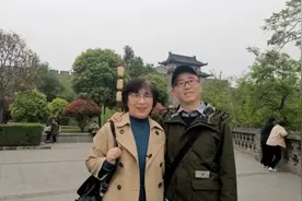 “寻子32年终团圆”母亲李静芝：看着他吃我做的饭都很幸福视频封面