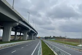 成都东西城市轴线东段迎新进展 狮子立交开通匝道收费站图片