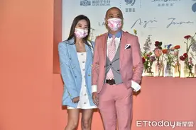 Paul五位数红包参加婚礼 曝Sandy与老公相处内幕图片