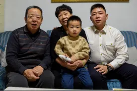 新华全媒+|回家的“汽笛”图片