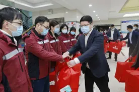 诸暨市领导走访慰问一线干部职工图片