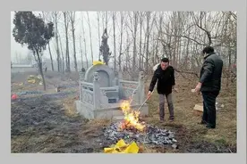 散文Ⅰ写在父亲的墓前图片