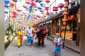 正月初一舞牛灯 期盼美好迎新春｜“虎虎生封”过新年图片