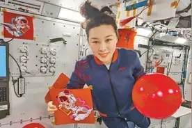 距离地球约四百公里——中国空间站的第一个春节图片