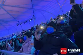 冬奥开幕式直击｜当刘欢的《我和你》再次响彻鸟巢 现场突然安静了图片