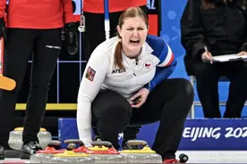 北京冬奥会｜冬奥现场高清大图帮你看懂冰壶比赛细节图片