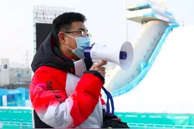 首钢滑雪大跳台安保经理冯涛：不放过一丝一毫的安全漏洞图片