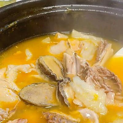 鲍鱼仔花胶乌鸡汤的家常做法大全 2026年鲍鱼乌鸡花胶怎么煲汤 鲍鱼仔花胶乌鸡汤的家常做法大全 2026年鲍鱼乌鸡花胶怎么煲汤