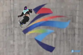 完美身材！谷爱凌空中潇洒转体 腹肌清晰可见图片