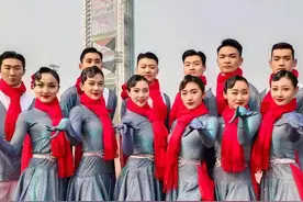 我在冬奥｜北京冬奥会开幕式上领着大家跳桑巴 她说“要把奥林匹克精神带回家”图片