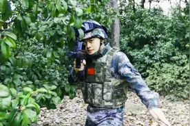 专业第一、三好标兵、军营青春……交大这位小哥哥好帅！图片