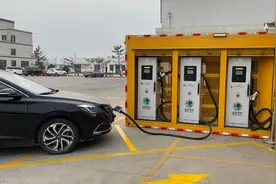 春运电动汽车充电难？“巨型充电宝”来了图片