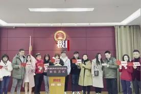 跨省跨市通办，无需“为爱奔波”！当情人节遇上元宵节，湖北一天近万对新人领证图片