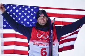 亚历山大·霍尔：前辈们的成功激励了我图片